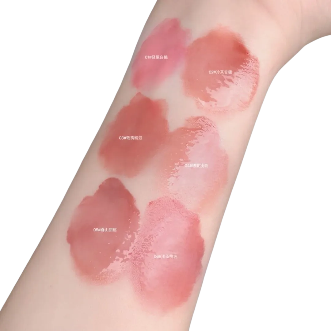 Lipgloss Hidratante Gege 03 - aplicación en piel