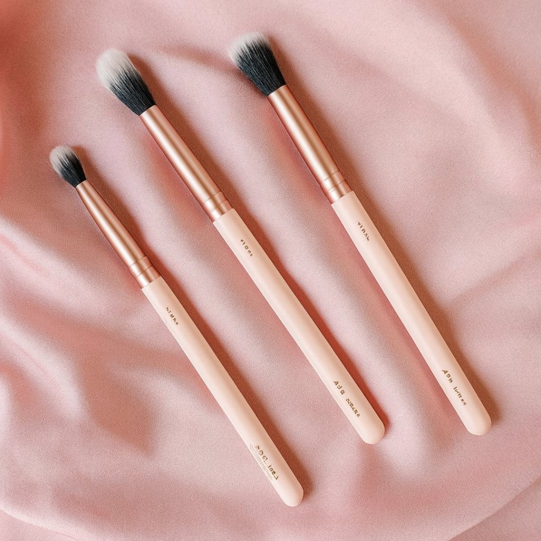 Pinceles Difuminadores X3 Alissha Beauty - ¡Tres herramientas, infinitas posibilidades! Este set de pinceles difuminadores